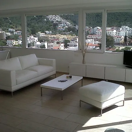 Marina View *